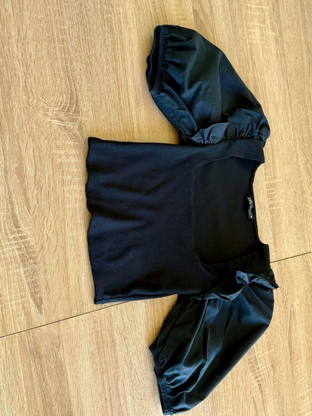 Zara Cropped Ribbed Top with Poplin Puff Sleeves